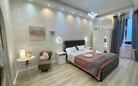 Apartment Close To The Coloseum, 2 Minutes Walk From Metro A