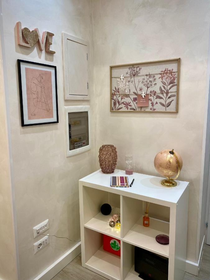 Apartment Close To The Coloseum, 2 Minutes Walk From Metro A Exterior foto