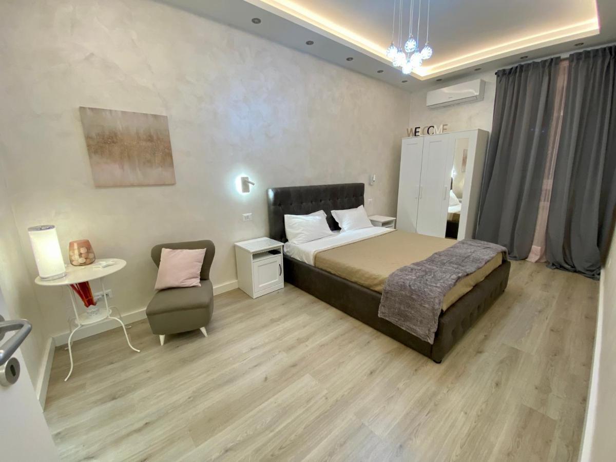 Apartment Close To The Coloseum, 2 Minutes Walk From Metro A Exterior foto