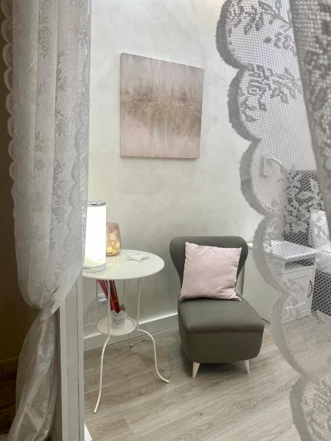 Apartment Close To The Coloseum, 2 Minutes Walk From Metro A Exterior foto