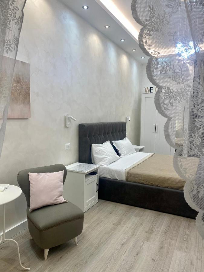 Apartment Close To The Coloseum, 2 Minutes Walk From Metro A Exterior foto