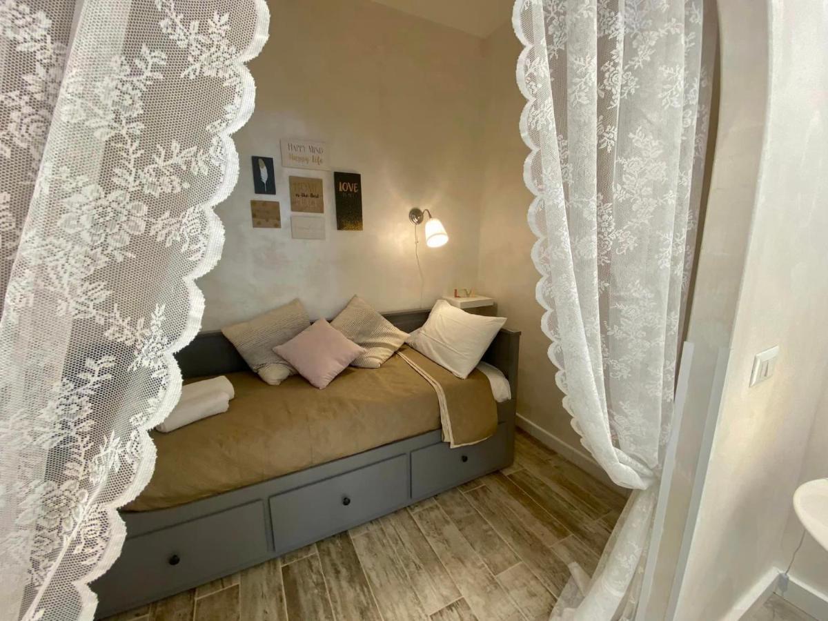 Apartment Close To The Coloseum, 2 Minutes Walk From Metro A Exterior foto